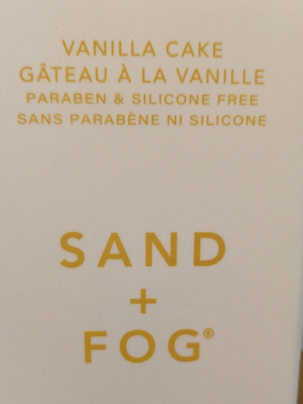 SAND + FOG Vanilla Cake Body Wash / Shower Gel 32 oz, White